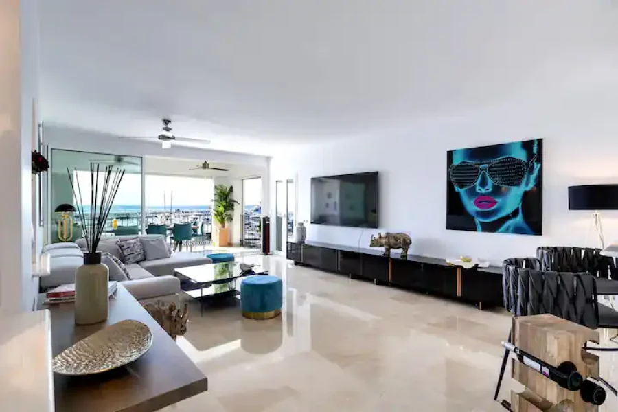 Luxury Penthouse Frontline Puerto Banus