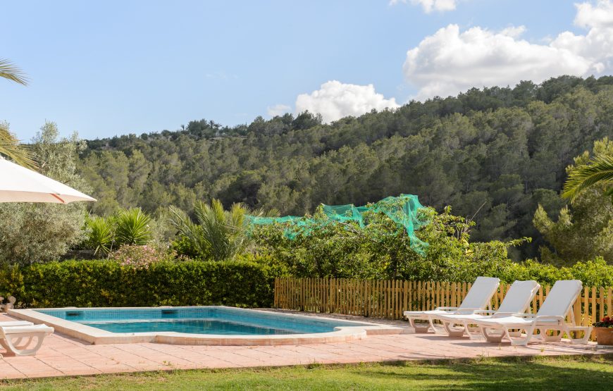 Casa rural Can Benirras en San Juan de Labritja