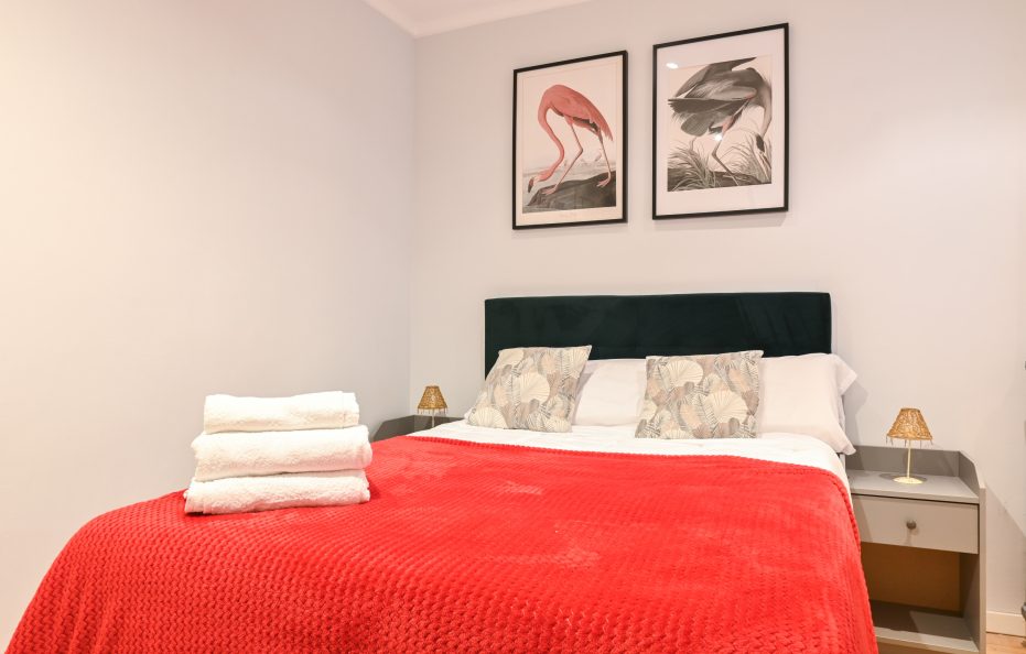 Apartamento Espacioso de Tres Dormitorios en Madrid