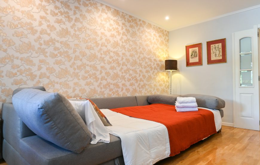 Apartamento Espacioso de Tres Dormitorios en Madrid