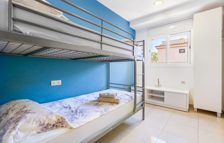 Apartamento con piscina en Castell Platja d’Aro