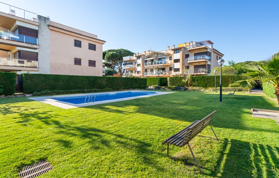 Apartamento con piscina en Castell Platja d’Aro