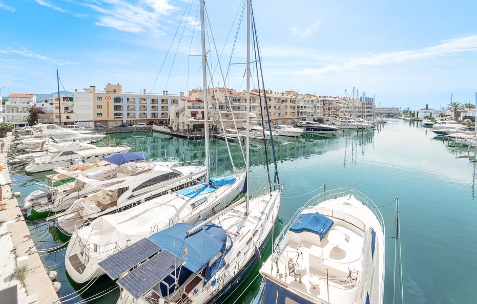 Apartamento Apartamento con vistas al canal en Empuriabrava