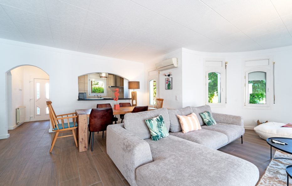 Villa con piscina privada en Empuriabrava