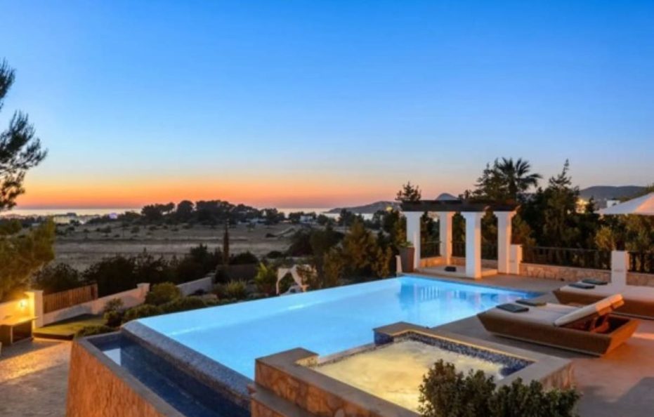 Villa Almond con piscina vistas al mar