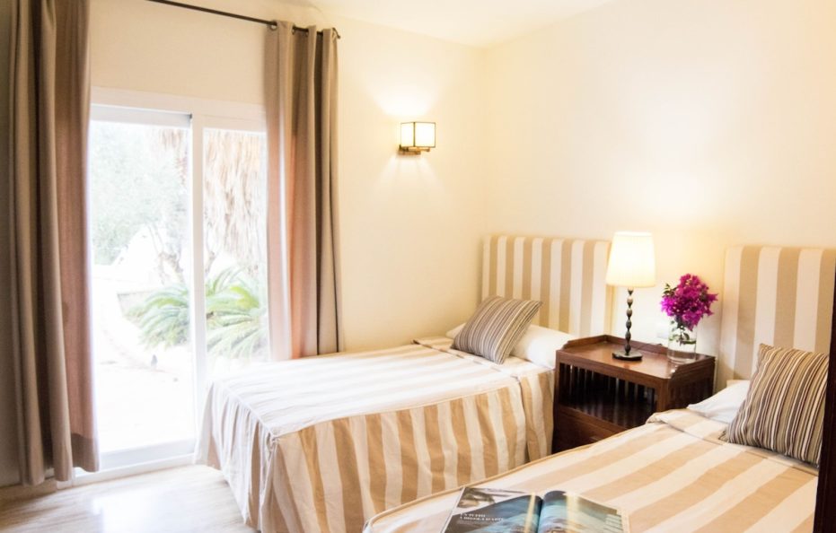 Una villa lujosa con piscina y la mejores vista al mar