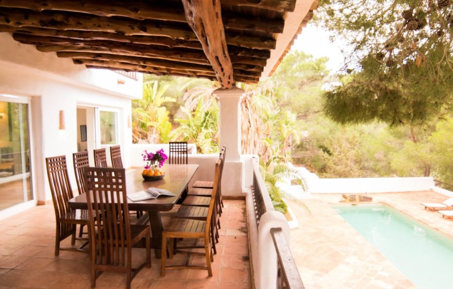 Una villa lujosa con piscina y la mejores vista al mar