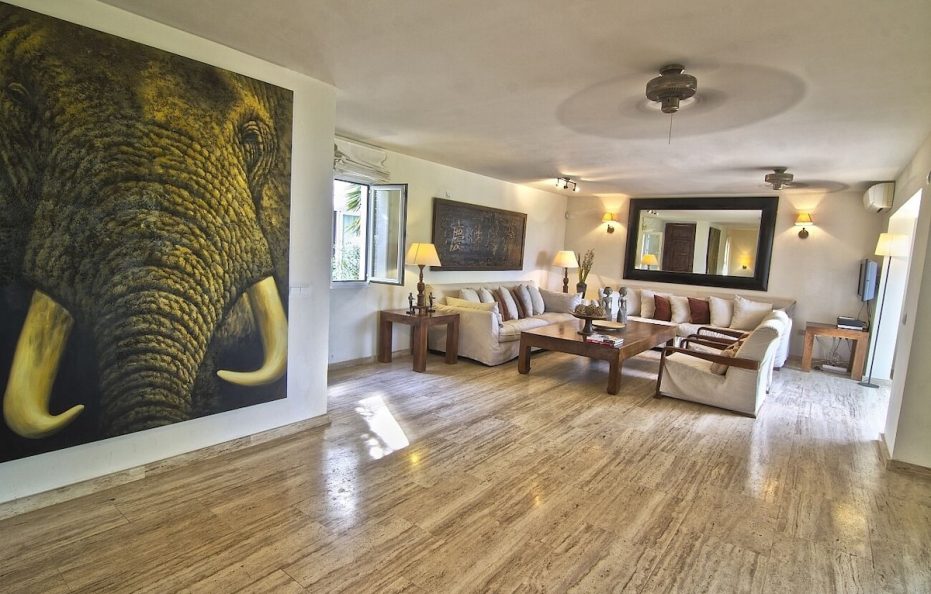 Una villa lujosa con piscina y la mejores vista al mar
