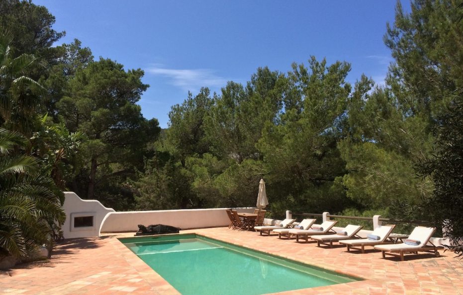 Una villa lujosa con piscina y la mejores vista al mar