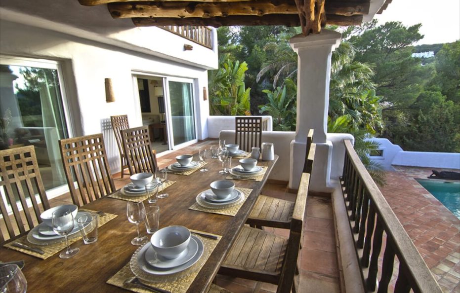 Una villa lujosa con piscina y la mejores vista al mar