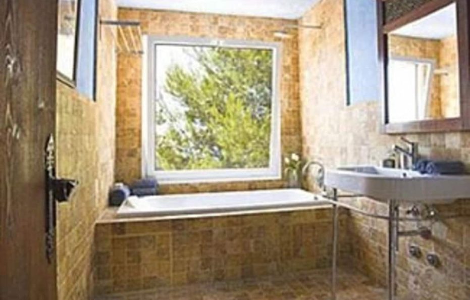 Una villa lujosa con piscina y la mejores vista al mar