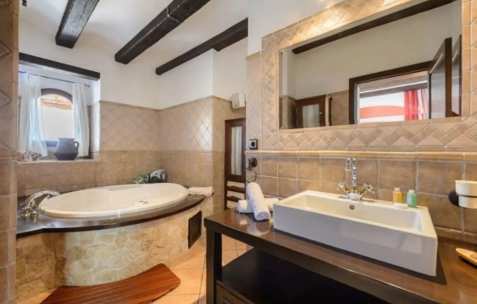 Villa Almond con piscina vistas al mar