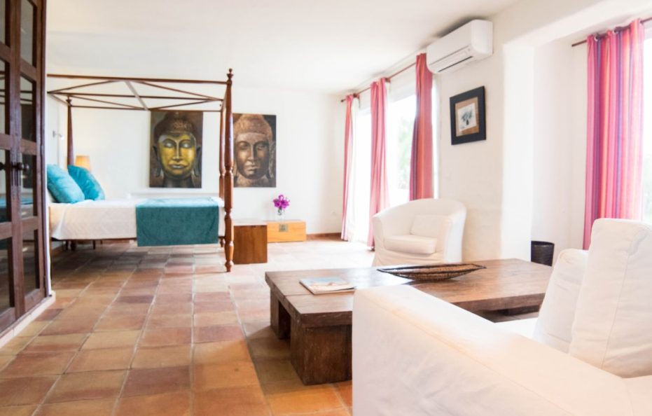 Una villa lujosa con piscina y la mejores vista al mar