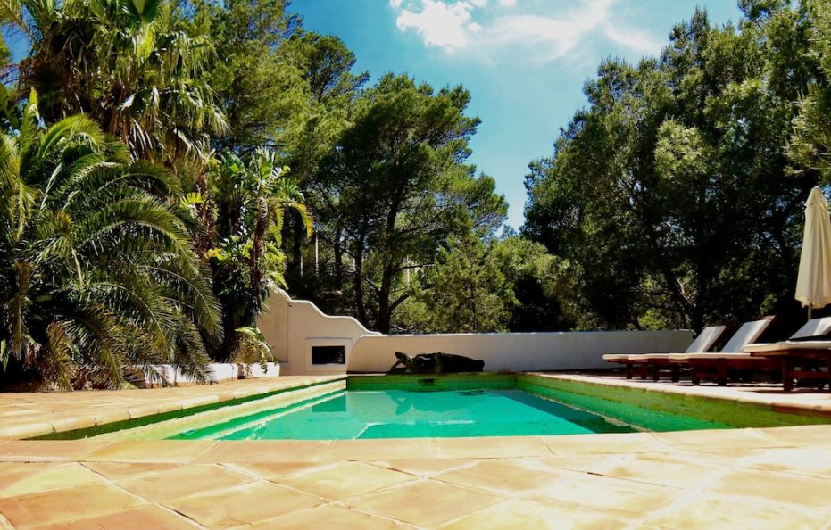 Una villa lujosa con piscina y la mejores vista al mar